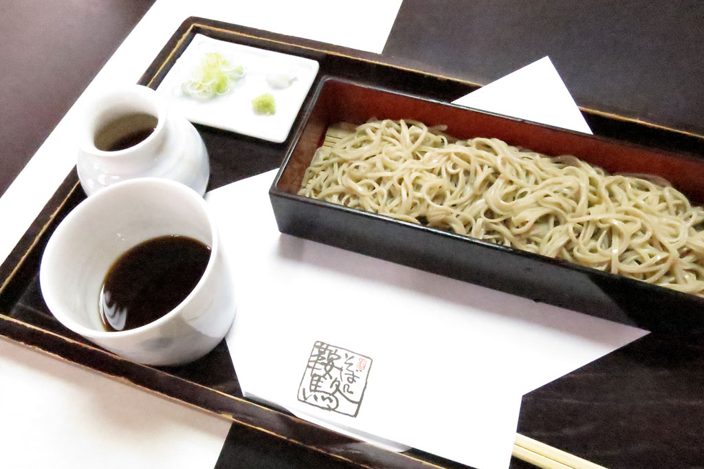 東京杉並区蕎麦店「西荻窪 鞍馬（くらま）」箱盛りそば