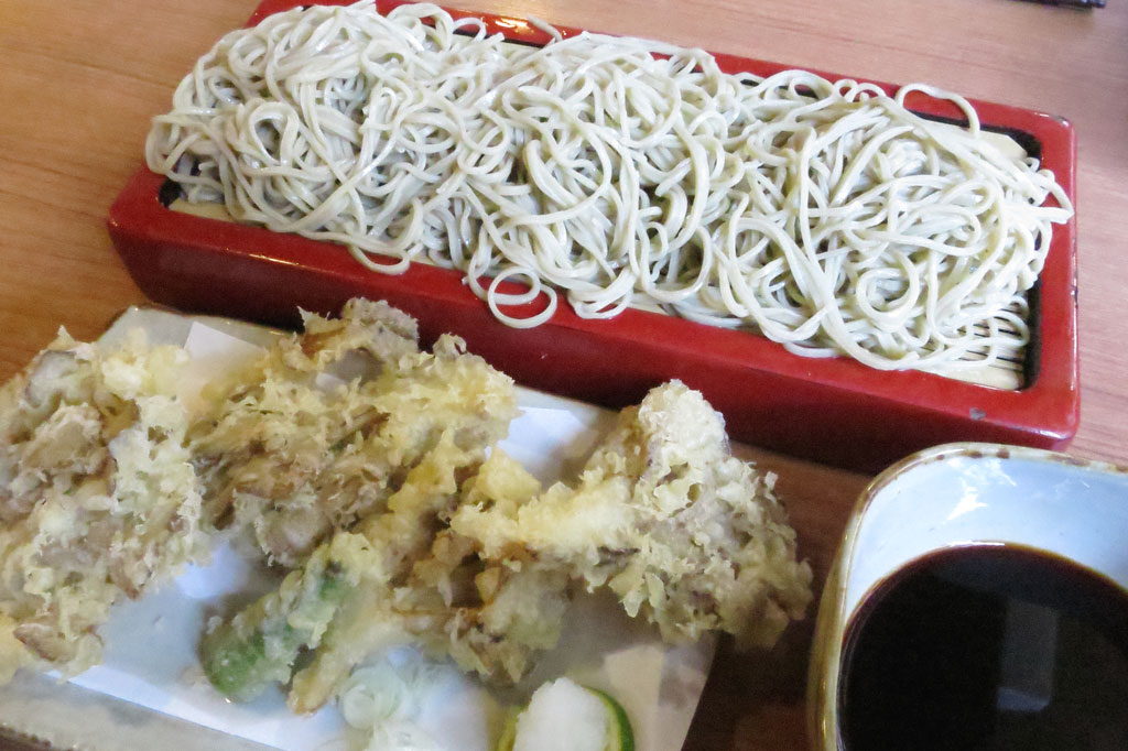 東京品川区蕎麦店「布垣更科」マイタケの天もり