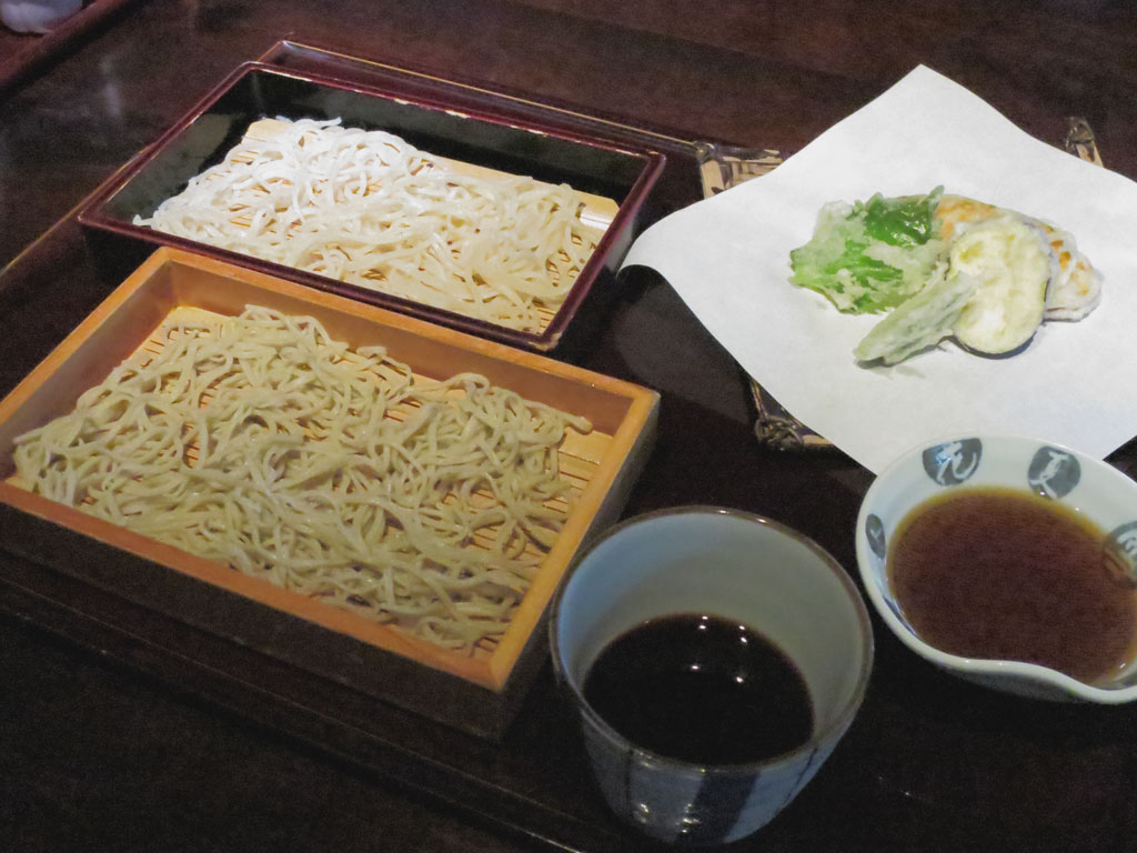 横浜市蕎麦店「手打ちそば 惣左衛門」そば膳2色セット