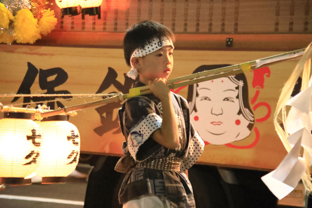 「秋田竿灯まつり」幼若の出陣
