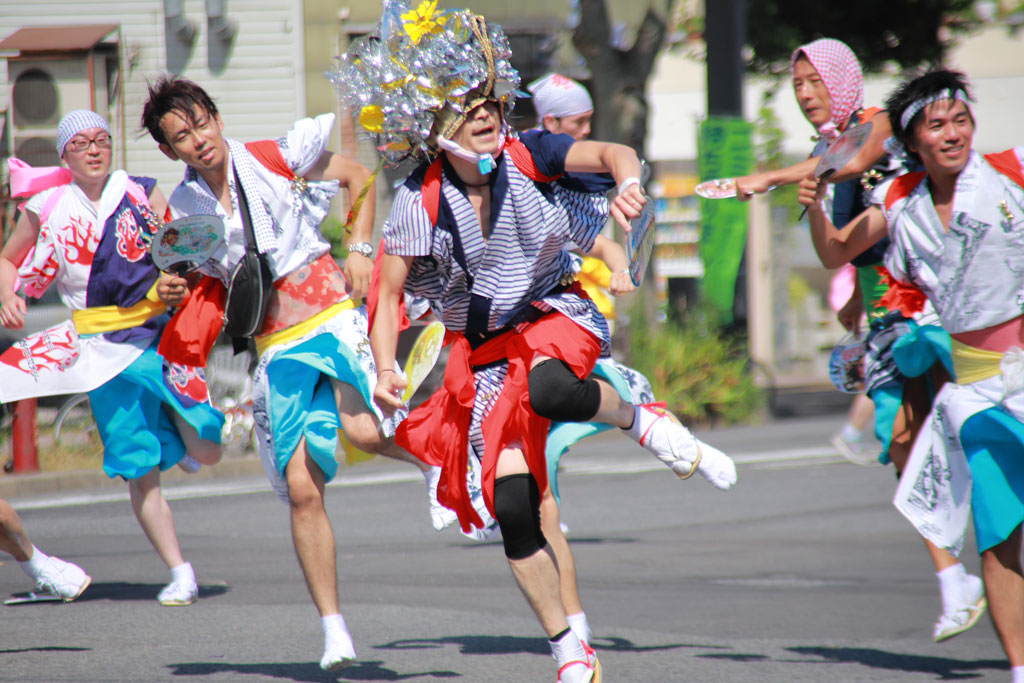「青森ねぶた祭」花笠を被った跳人