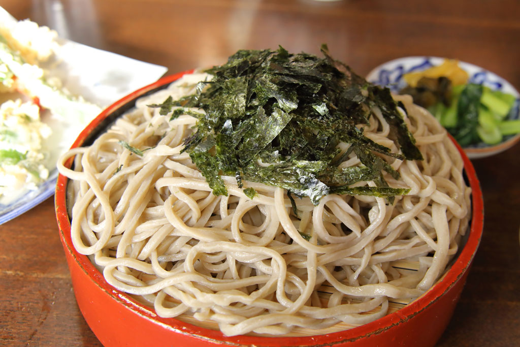 長野県上田市蕎麦店「刀屋」５００グラムのもりそば