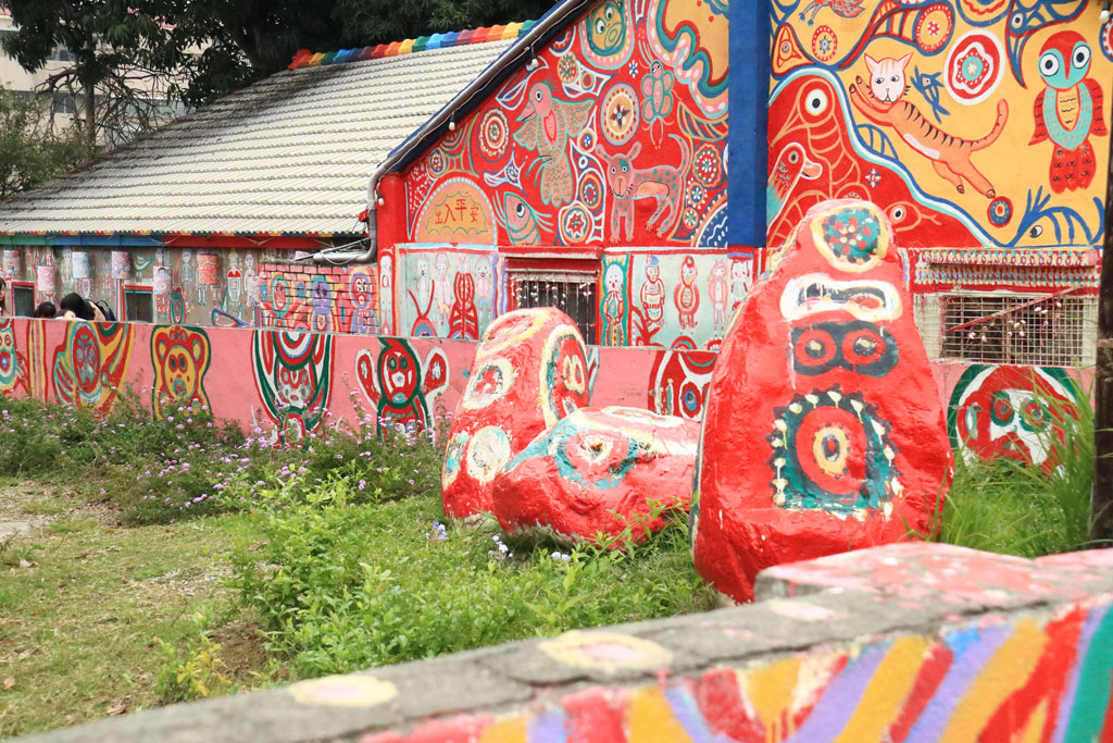 台湾紀行「彩虹眷村」色鮮やかな建物