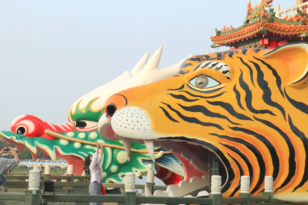 龍虎塔（ほうせいたいてん）」虎の口からの光景