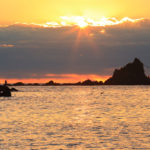 四季の風景「真鶴半島」朝焼けの釣り人