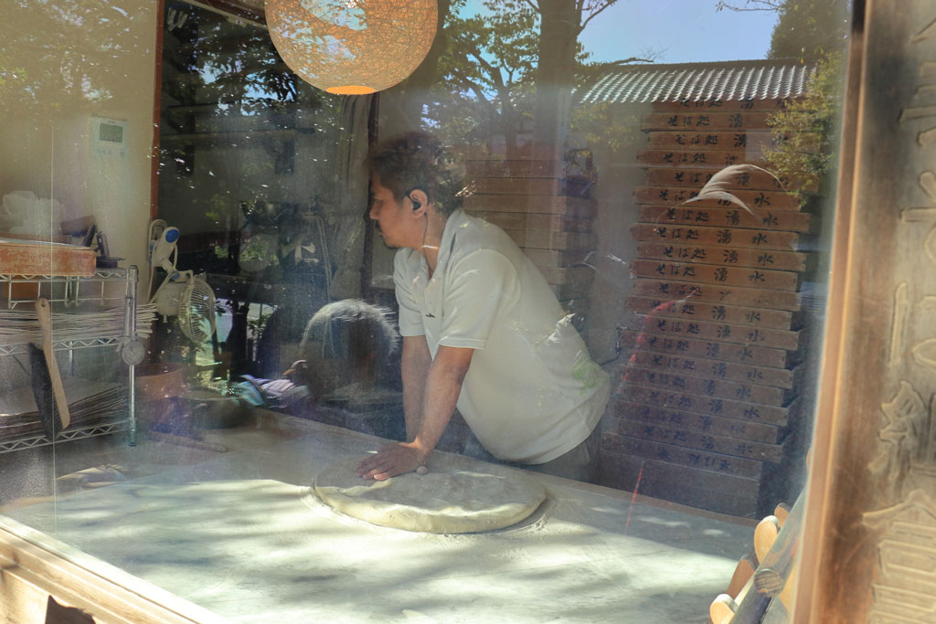 東京調布市蕎麦店「湧水」そば打ち（3キロか）