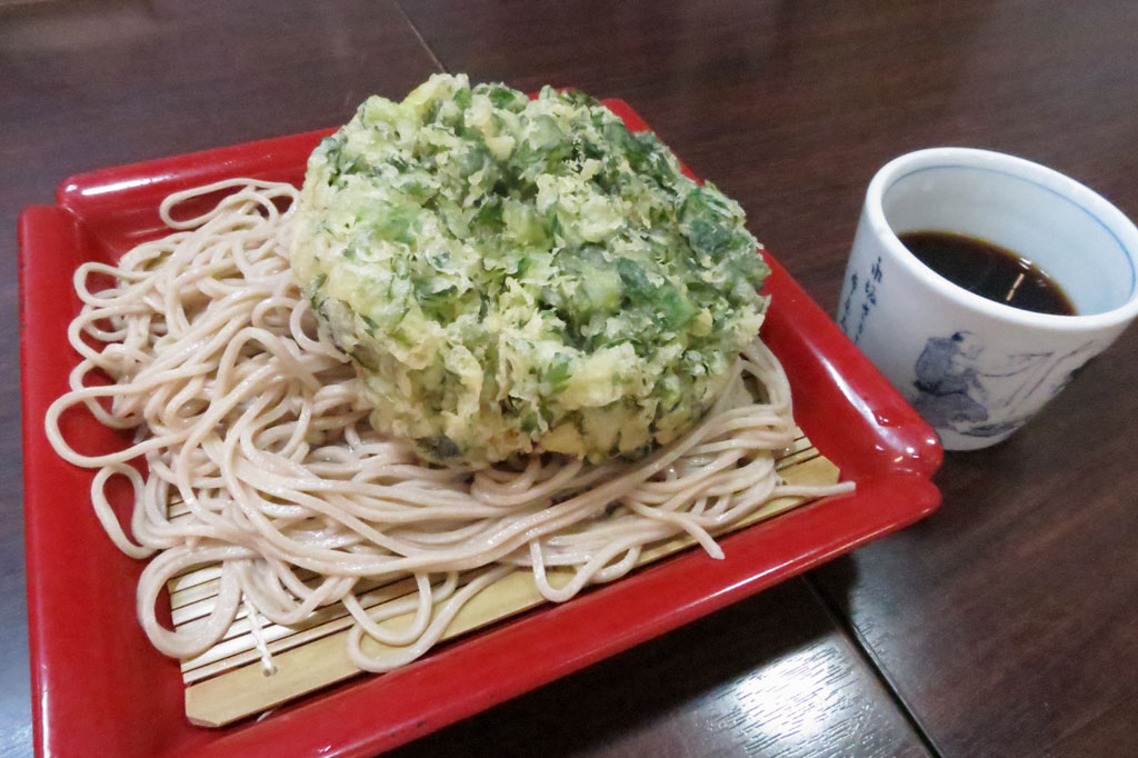 立ち食いそば「永坂更科 布屋太平」新宿店 春菊天もりそば