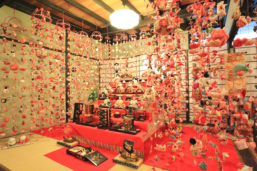 東伊豆町稲取「雛のつるし飾り」