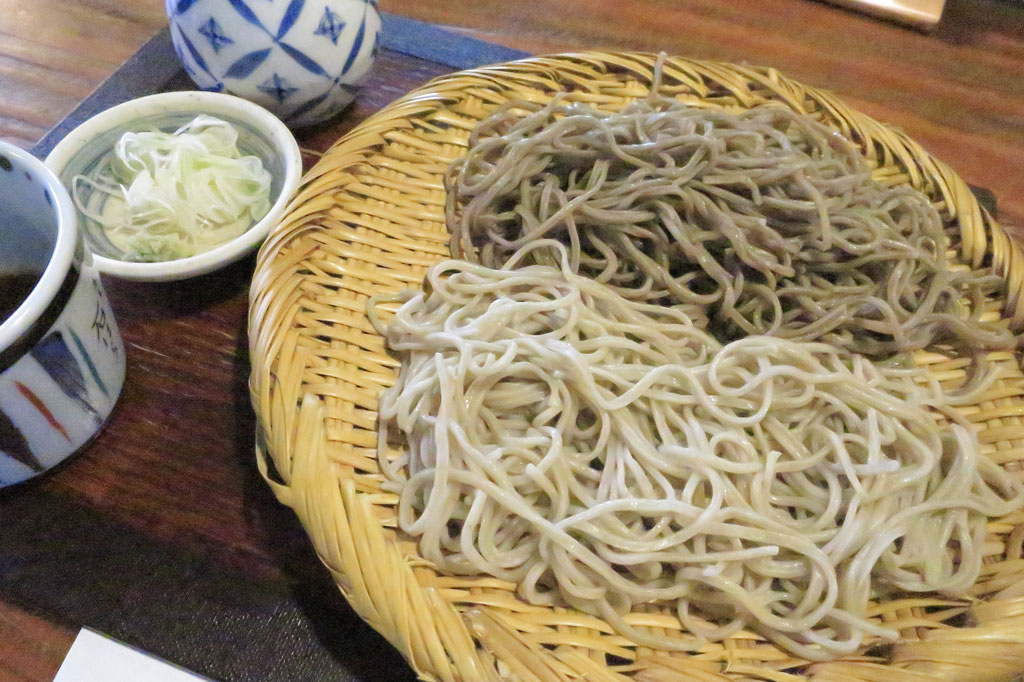 東京世田谷区蕎麦店「掌庵 蕎麦 石はら」二色せいろ