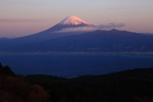 伊豆富士山絶景「達磨山」朝焼けに染まる富士