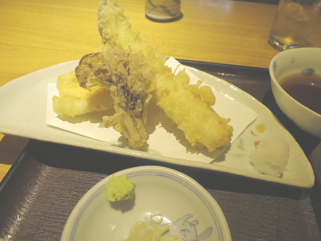 東京千代田区蕎麦店「蕎庵 卯 のや」あなご天