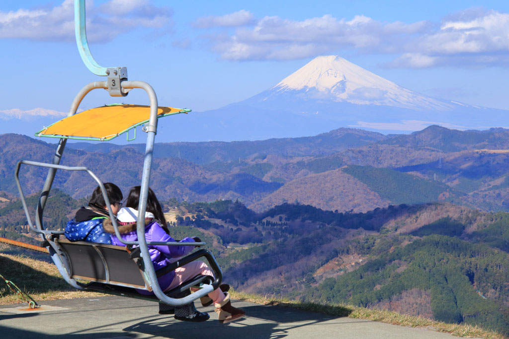 伊東市「大室山」山頂リフトからの富士山