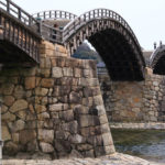 四季の風景「錦帯橋」川面から錦帯橋を見上げる