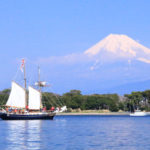 沼津市「大瀬まつり」帆船と富士山
