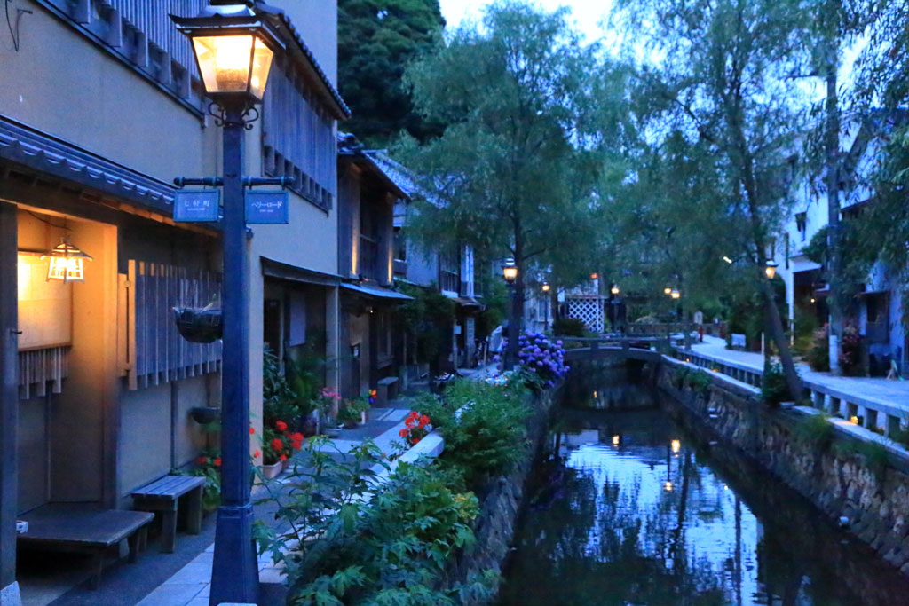 下田市「ペリーロード」夕暮れのペリーロード