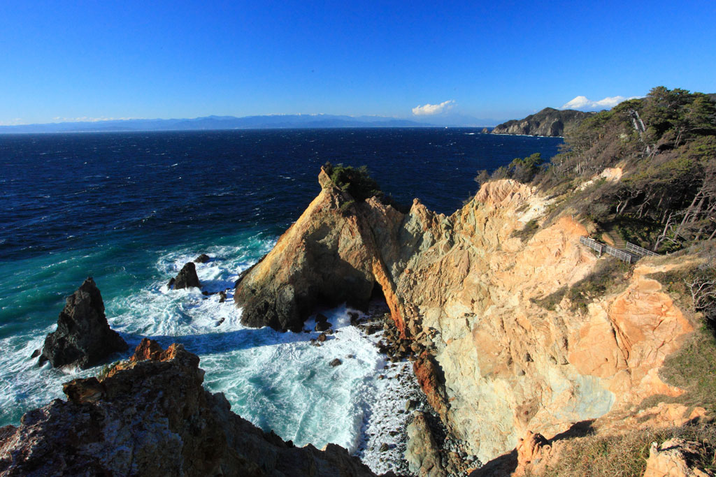 西伊豆「黄金崎(こがねさき)」展望台の眺望