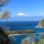 沼津市「戸田港」初春の富士山を望む