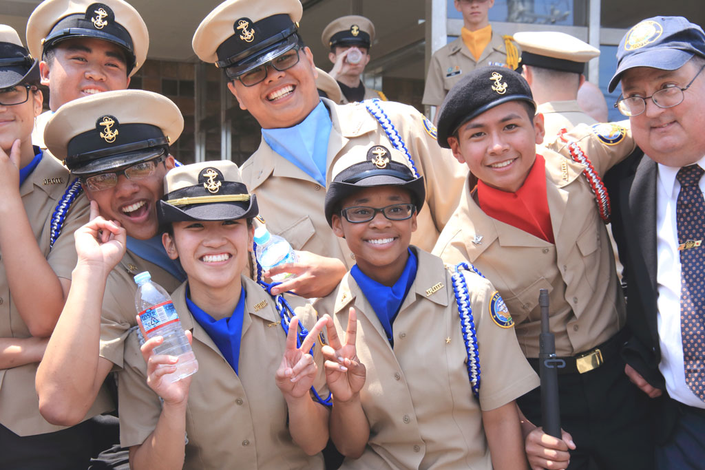 下田市「下田黒船祭」米軍関係者の若人との記念撮影