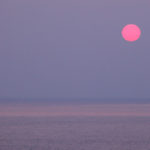 下田市「白浜海岸」幻想的な赤い太陽