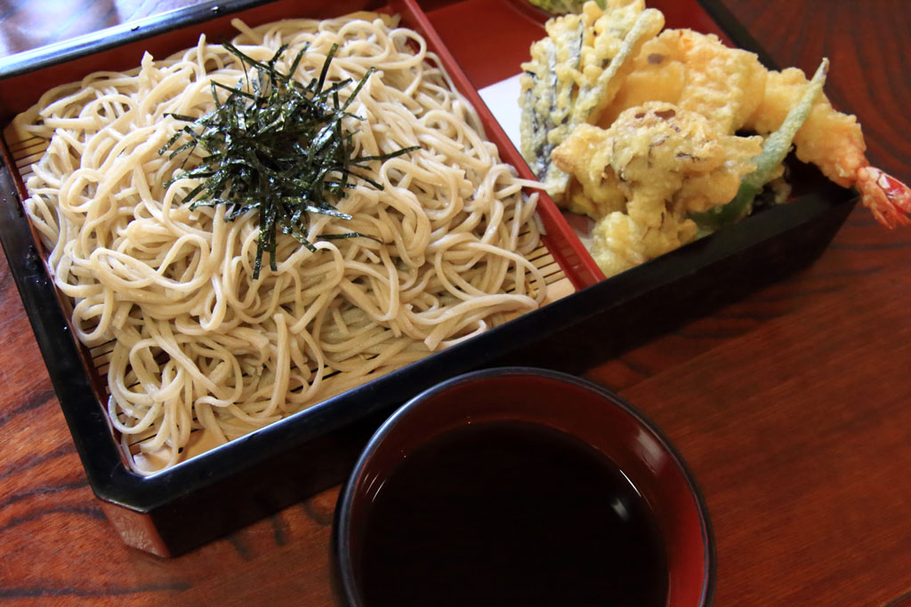 長野県諏訪市蕎麦店「長野 八洲（やしま）」ボリュウム感ある天ざる