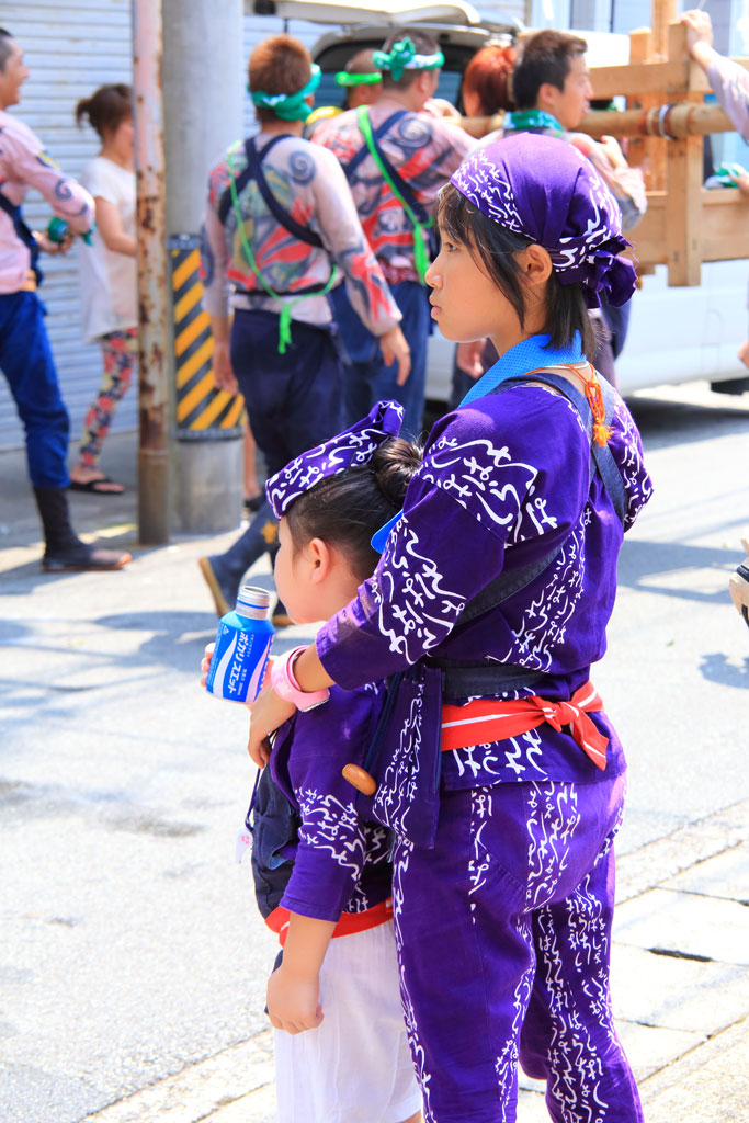 下田市「下田太鼓祭り」祭り衣装の姉妹