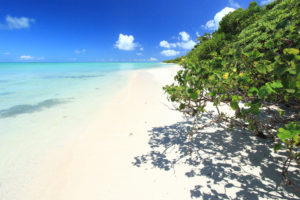 竹富島「コンドイビーチ」どこまでも続く白砂ビーチとブルーの世界