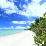 八重山諸島「竹富島」サンゴ白砂続くコンドイビーチ