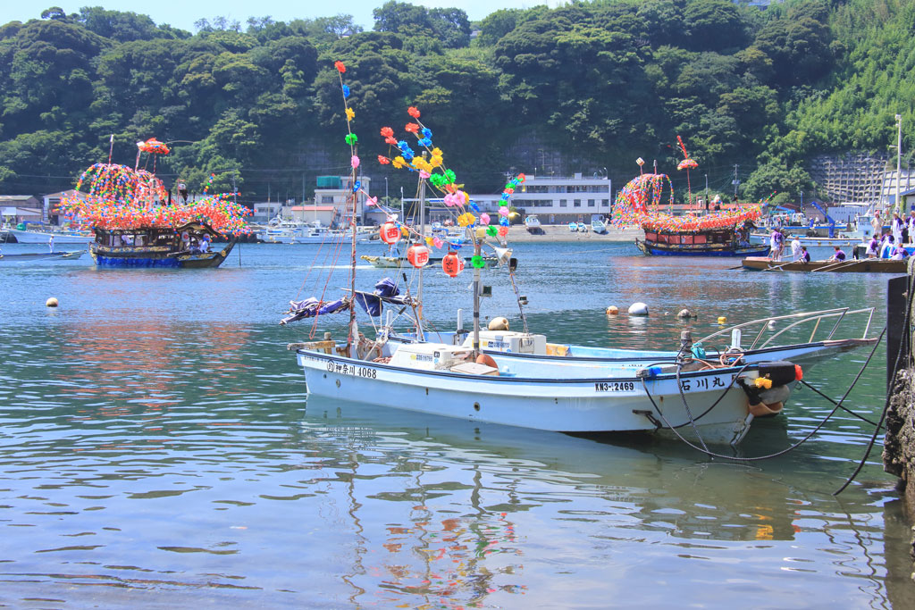 神奈川県真鶴町「貴船まつり」祭りの真鶴港