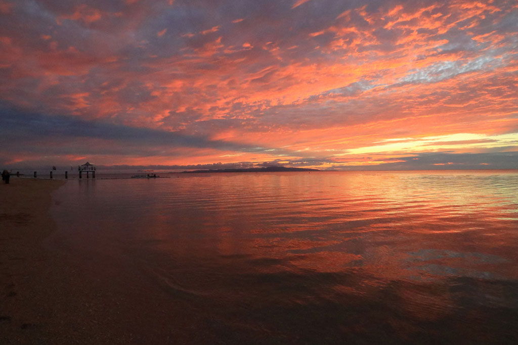 石垣島「フサキビーチ」茜色一面に染まるビーチ