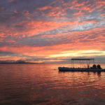 石垣島「フサキビーチ」茜色に染まる渚とボート