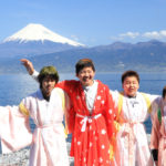 沼津市「大瀬まつり」富士を背景にした子供達