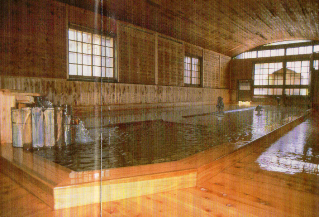 蓮台寺温泉「金谷旅館の千人風呂」千人風呂の全景